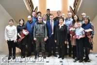 Глава Хакасии вручил награды участникам спецоперации на Украине