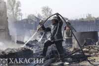 В Хакасии обрушилась крыша горящего дома
