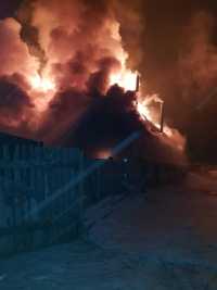 В Хакасии сгорел большой дом