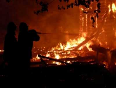 В Хакасии тушат два  лесных пожара, вызванных грозами
