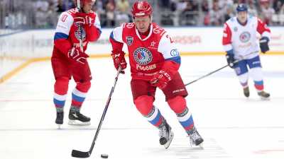 Легендарный хоккеист Вячеслав Фетисов отмечает юбилей