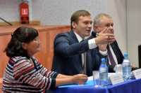 Открытый диалог: глава Хакасии встретился с жителями аала Чарков