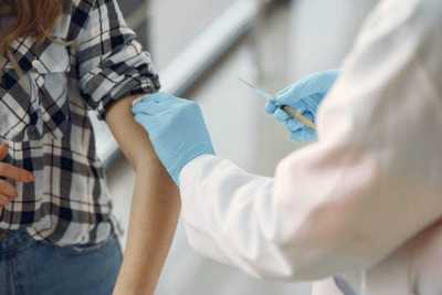 Вакцинация поможет избежать новой волны COVID-19 в Хакасии