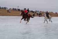 В Хакасии провели скачки на льду