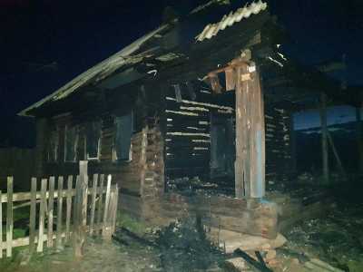 Житель Хакасии не смог выбраться из горящего дома и погиб