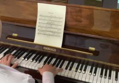 Музыкант из Абакана исполнил «Кукушку» Цоя на фортепиано