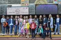 Фестиваль «Чир Чайаан» освещают юнкоры Хакасской республиканской детской библиотеки