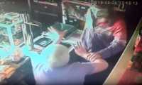 Человек в маске Анонимуса перепугал работницу кафетерия в Хакасии