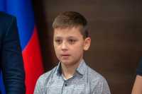 Мальчик из Хакасии получил медаль Совета Федерации &quot;За проявленное мужество&quot;