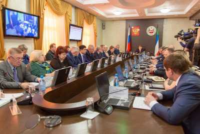 Валентин Коновалов обсудил с правительством Хакасии актуальные вопросы